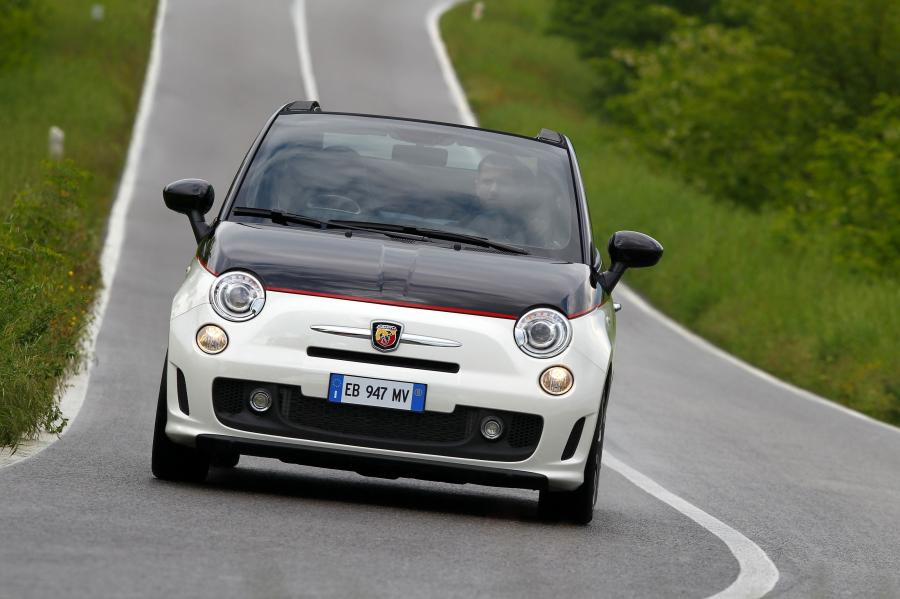  Fiat Abarth 500C 2011 года  (фото 23 из 49)